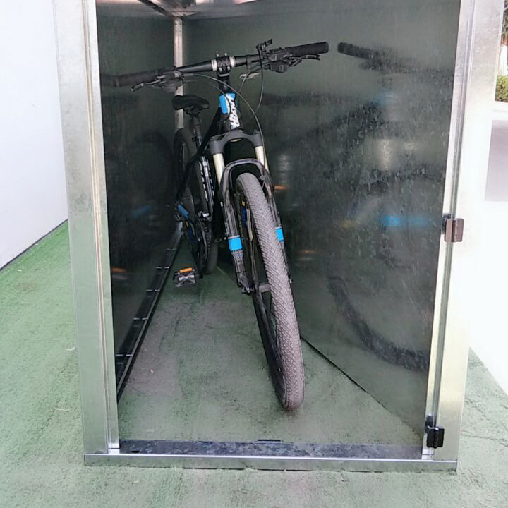 Odolná vodotěsná kovová skříňka na kolo Creative pro garáž